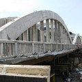 Obejrzyj galerię: Most w Krościenku na półmetku