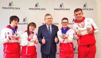 Marszałek Małopolski gościł medalistów Narciarskich Mistrzostw Świata VIRTUS 2024
