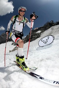 Przemek Sobczyk na nartach podczas zawodów Dynafita 2012, fot. arch. Przemka Sobczyka