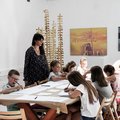 Obejrzyj galerię: Kaligrafia – warsztaty liternicze dla dzieci w ramach Zakopiańskiego Festiwalu Literackiego