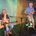 Obejrzyj galerię: „I cóż ci zostanie na koniec. Spotkanie autorskie z Piotrem Biesem.Kameralny koncert Jarosława Kąkola” w Zakopiańskim Centrum Kultury Stacja Kultur Zakopane.