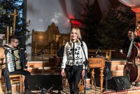 IX Festiwal Kolęd, Pastorałek i Pieśni Bożonarodzeniowych – Martyna Kasprzycka z zespołem Iment Folk