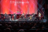 JAZZ NIE ZNA GRANIC