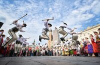 Tysiące turystów, góralska muzyka i festiwalowa zapowiedź wakacji pod Tatrami