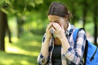 Alergia sezonowa a całoroczna – czym się różnią i jak je leczyć?