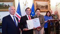 Poronianin, dr Bronisław Orawiec z tytułem Wybitnego Polaka w USA