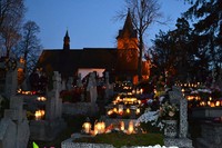 Święto Wszystkich Świętych na bukowiańskim cmentarzu
