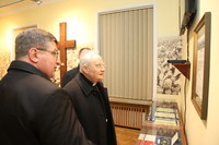 Warszawscy biskupi podziwiali papieską ekspozycję